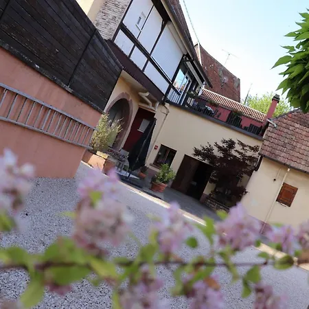 La Cour 1750 Apartman